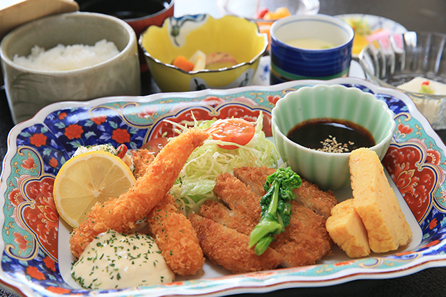 在Ogino餐廳品嚐岡崎的當地菜餚 5